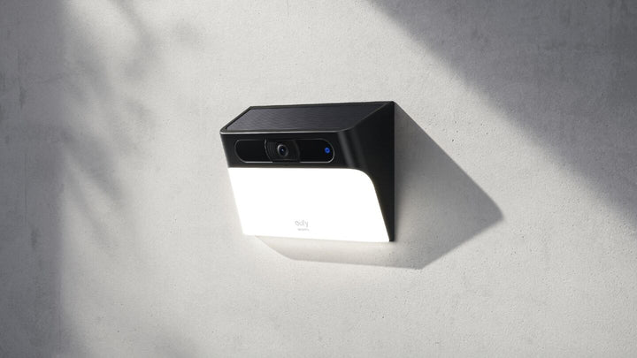 Eufy Solar Wall Light Cam S120の製品